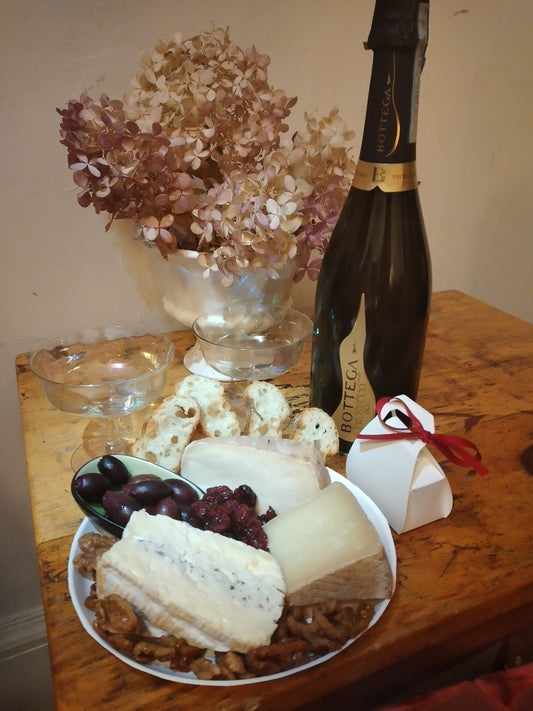 The "Venus" Cheese Platter and Bubbly - Allons Y  Delivery